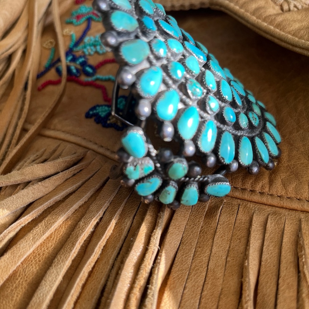 Rare Turquoise Oval Cuff Bracelet -  73 Blue Green Stones - Picture 9 of 17